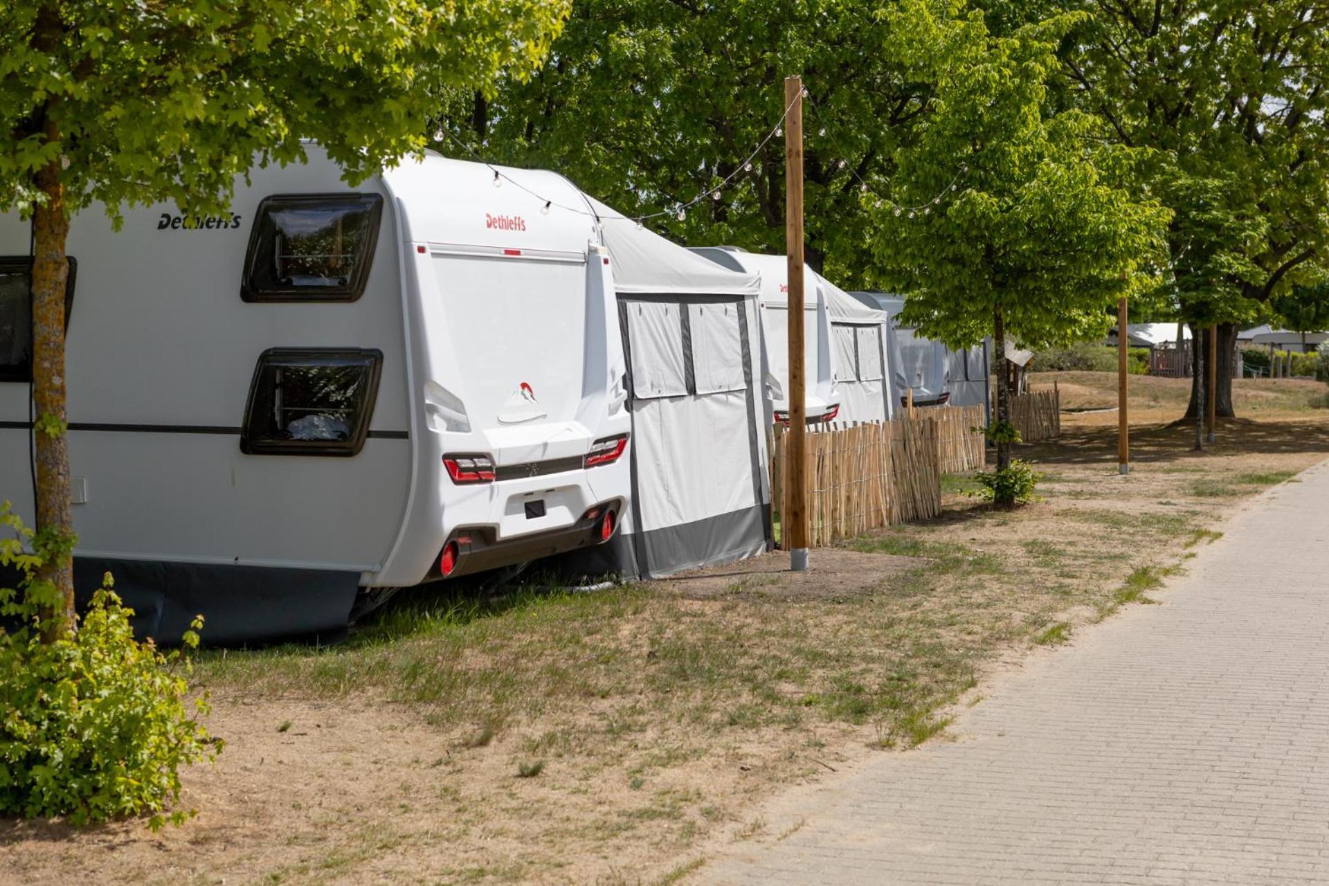 Camping & Erlebnis Resort Jersleber See - Jersicamper Mit Seeblick Jersleben Экстерьер фото